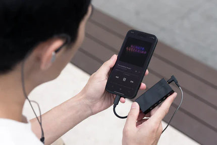 Мобильный Bluetooth-усилитель для наушников Questyle M18i с ЦАП